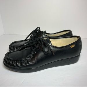 SAS Siesta Black Leather Lace Up Moccasin style Shoes Women's size 7